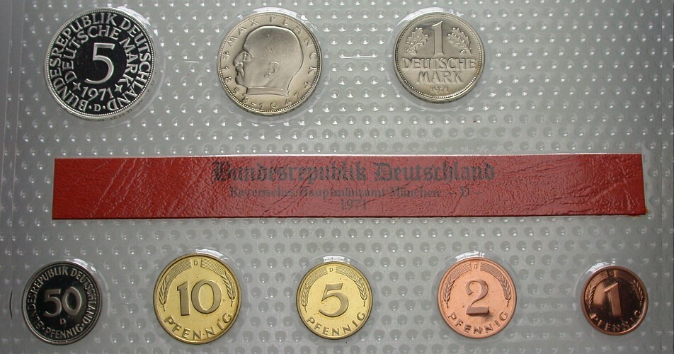 1 Pfennig - 5 Deutsche Mark, 8,68 DM 1971 Polierte Platte, Fünf-DM-Stück läut leicht an.
